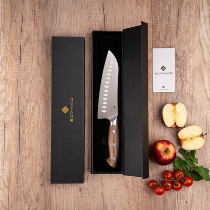 Santoku 19 cm – Duits staal en walnoothouten handvat