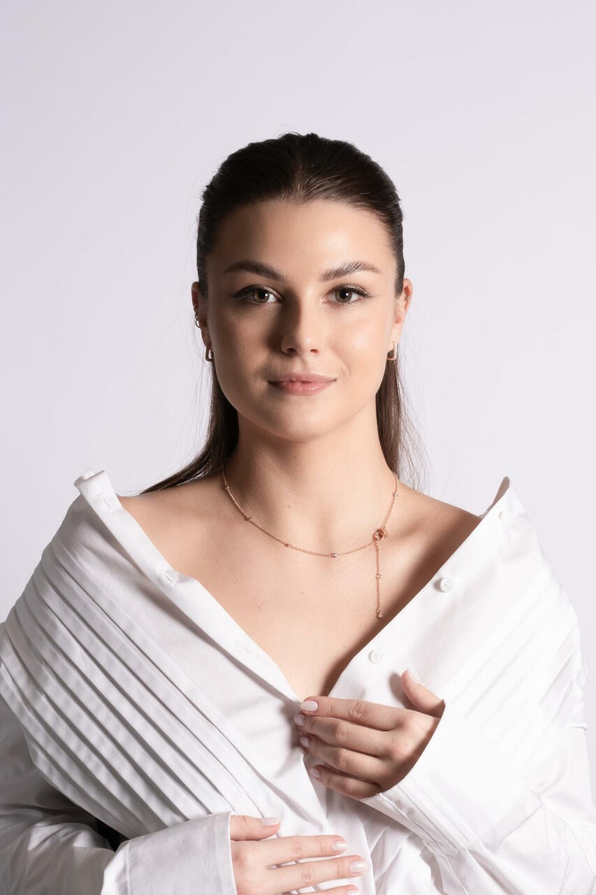 Illumi Doubled S Necklace